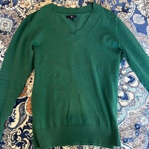 GAP Classic Emerald V-Neck Sweater